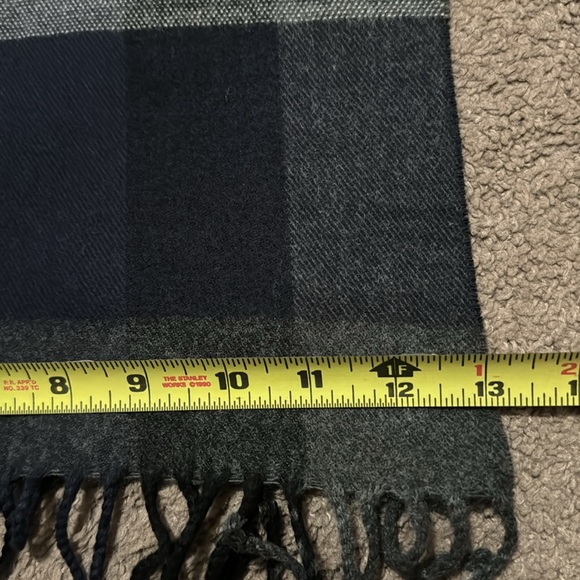 NWT Scarf-Plaid in Navy/Gray/Black-69x13-Acrylic-Rainforest Brand - Picture 12 of 13